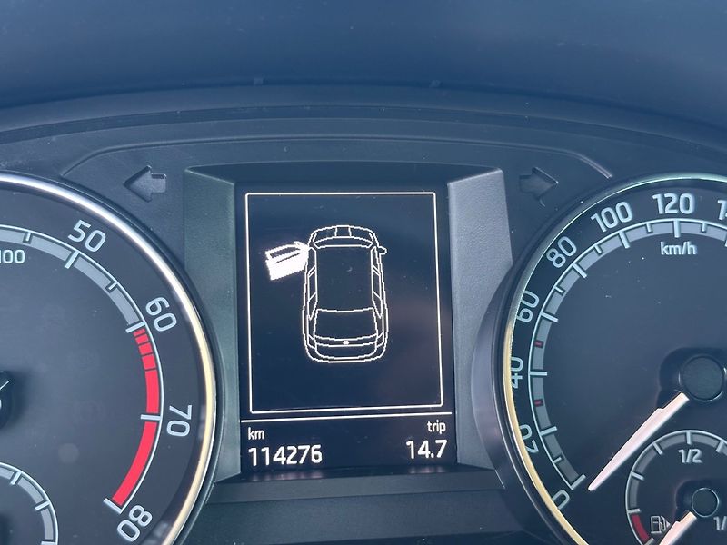 Škoda Fabia (2019) 1.0TSi NAVI, FULL-LED, SERVIS - fotka 10 z 18