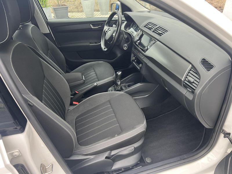 Škoda Fabia (2021) 1.0 TSI 70KW STYLE ČR 1MAJITEL - fotka 8 z 18