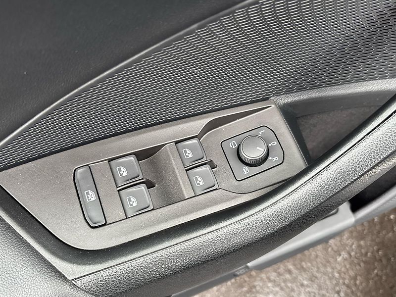 Škoda Octavia Style DSG - fotka 21 z 28