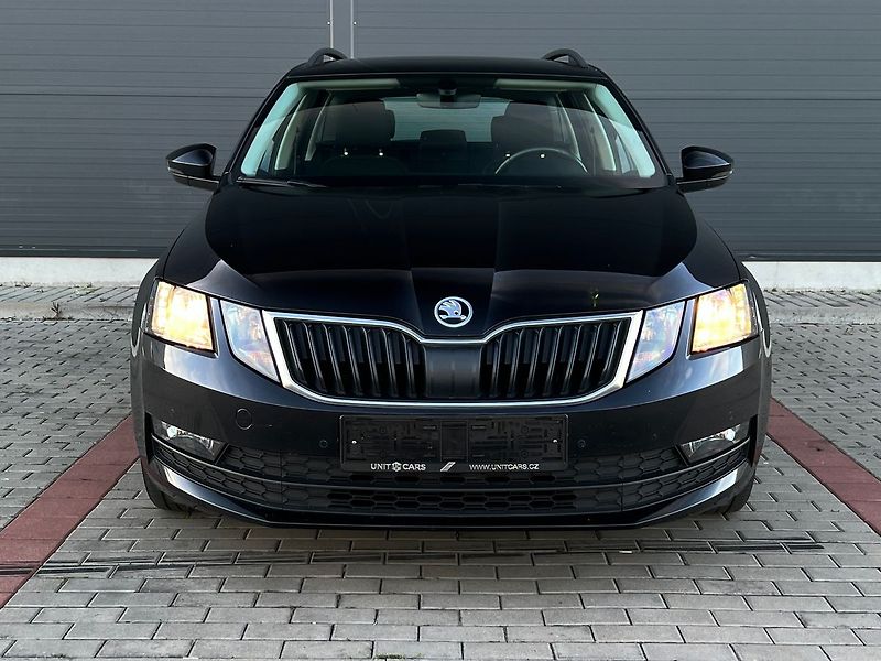 Škoda Octavia 1.6 TDI-DSG-NAVI-PARK.Č - fotka 3 z 46