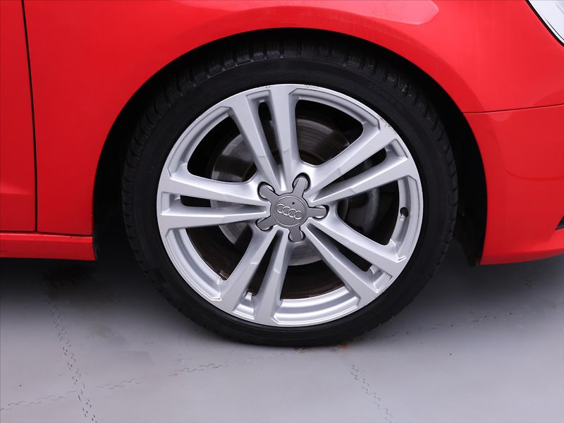 Audi A3 2,0 TDI 110kW Quattro CZ - fotka 13 z 36