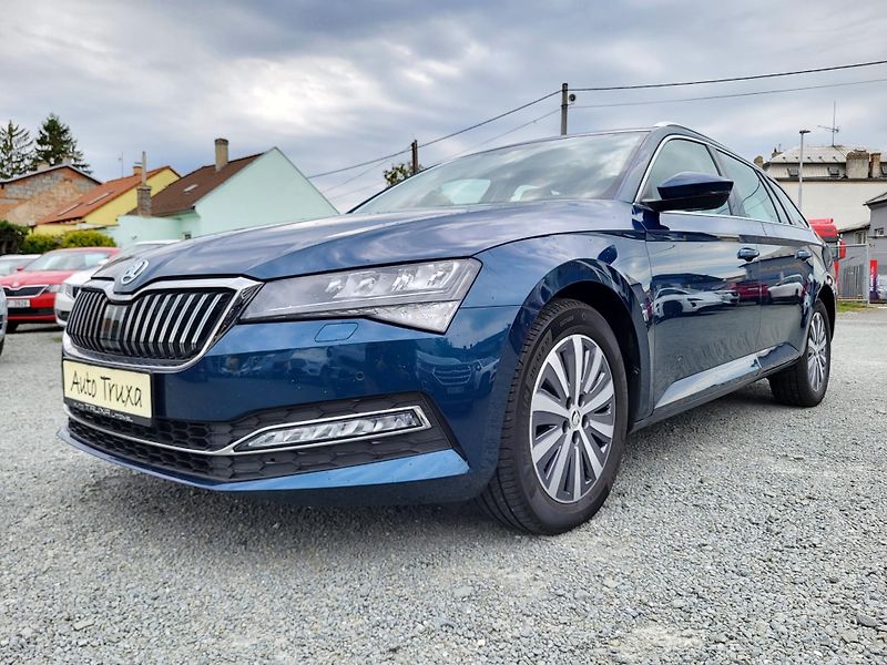 Škoda Superb III FL combi 2.0 TDi DSG STYLE - fotka 34 z 50