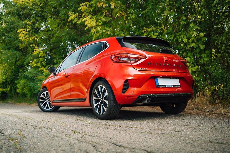 Mitsubishi Colt (2025) Intense 1.0 Turbo, ČR,1.maj - fotka 4 z 29