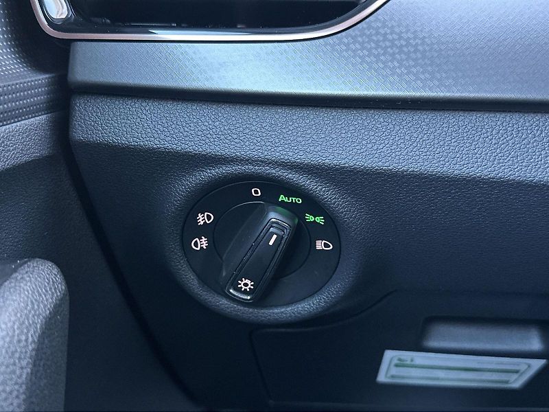 Škoda Kamiq (2020) 1.5 TSI Style - fotka 17 z 34