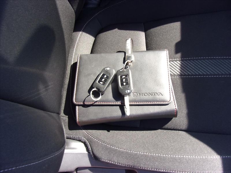 Honda Civic 1,0 i-VTEC TURBO Elegance - fotka 10 z 26