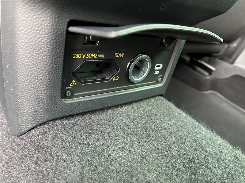 Volkswagen Passat 2,0 TAŽNÉ,KAMERA,APP-CONNECT - fotka 14 z 31