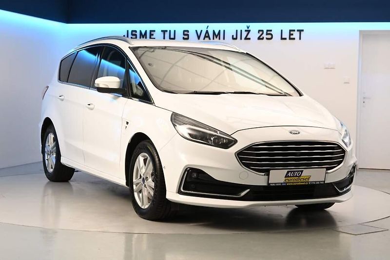 Ford S-MAX (2020) 2.0 140 KW LED SONY ACC 8AT EC - fotka 4 z 37