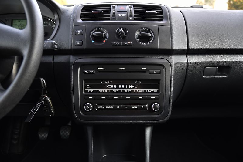 Škoda Fabia 1.6 TDi CR FAMILY, KLIMA, TEMP - fotka 19 z 50