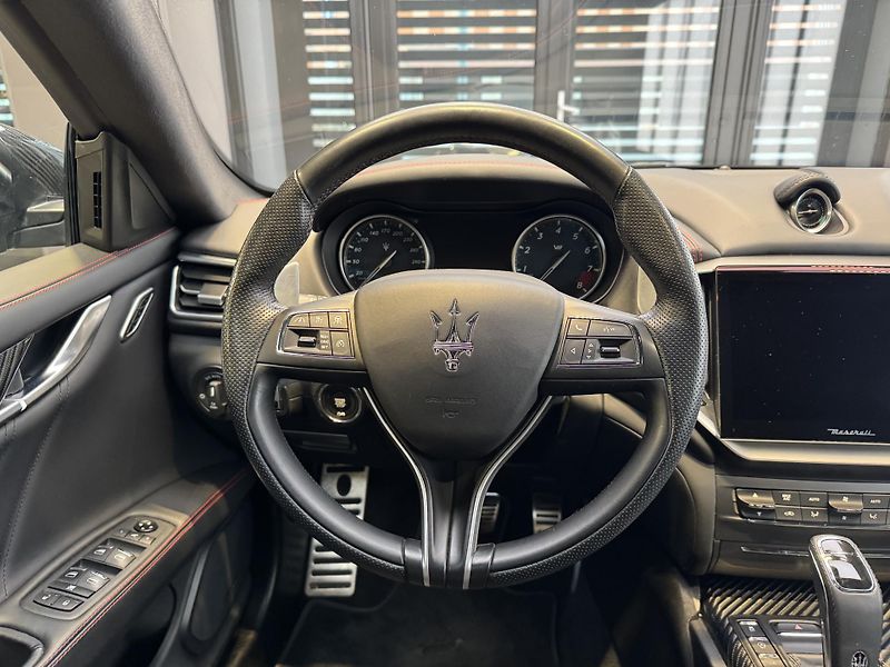 Maserati Ghibli (2022) Trofeo 580 HP - Záruka 03/27 - fotka 17 z 20