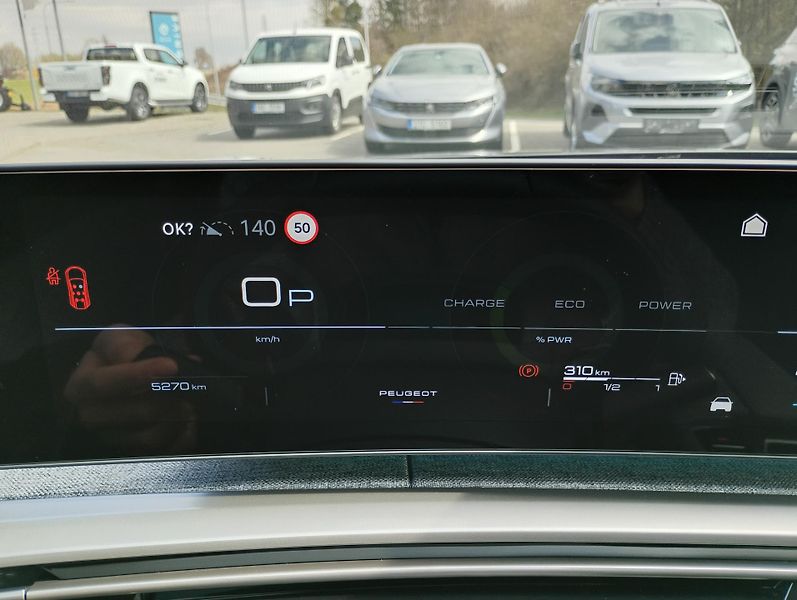 Peugeot 5008 (2025) GT Hybrid 145 e-DCS6 - fotka 21 z 28