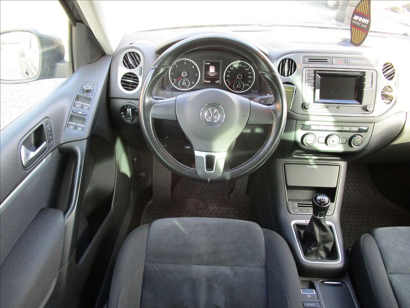 Volkswagen Tiguan 2.0TDi 4Motion Sport, aut. Kli - fotka 10 z 53