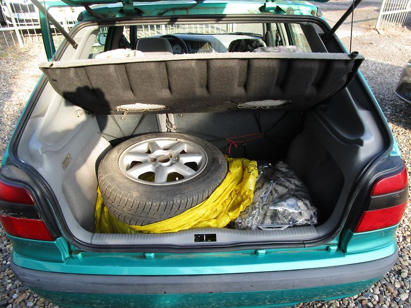 Škoda Felicia 1,3-50KW-NOVÁ STK - fotka 6 z 15