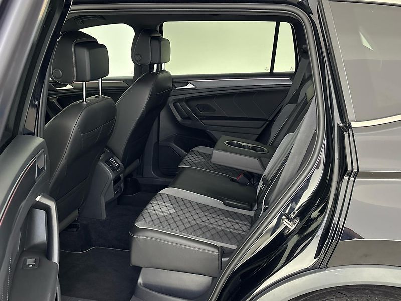 Volkswagen Tiguan R-Line 4MOT DSG - fotka 8 z 31