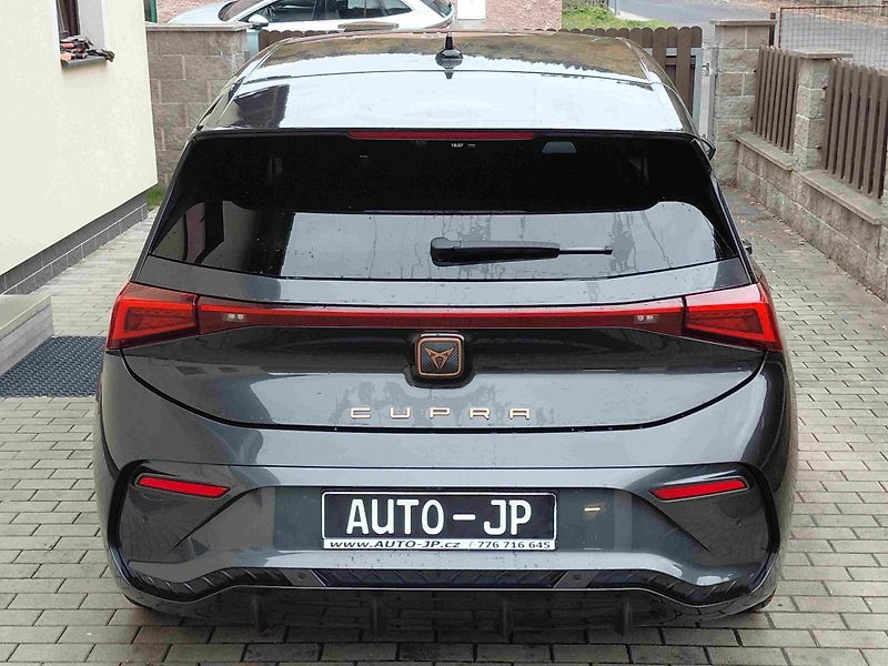 Cupra Born 170kW  XL-BAT-77kWh  SOH-95,6% - fotka 4 z 8