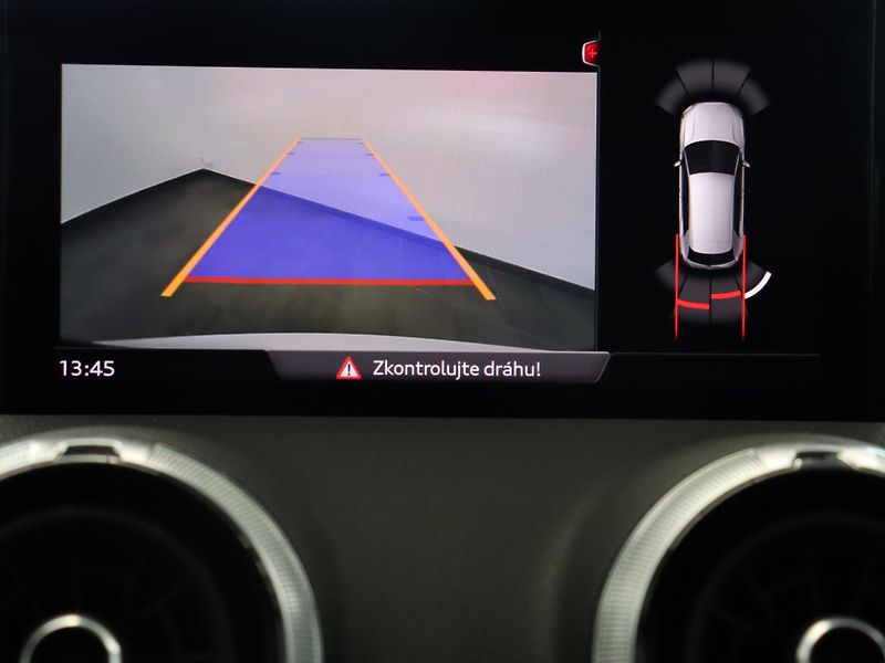 Audi Q2 Advanced 35 TFSI Stronic - fotka 22 z 27