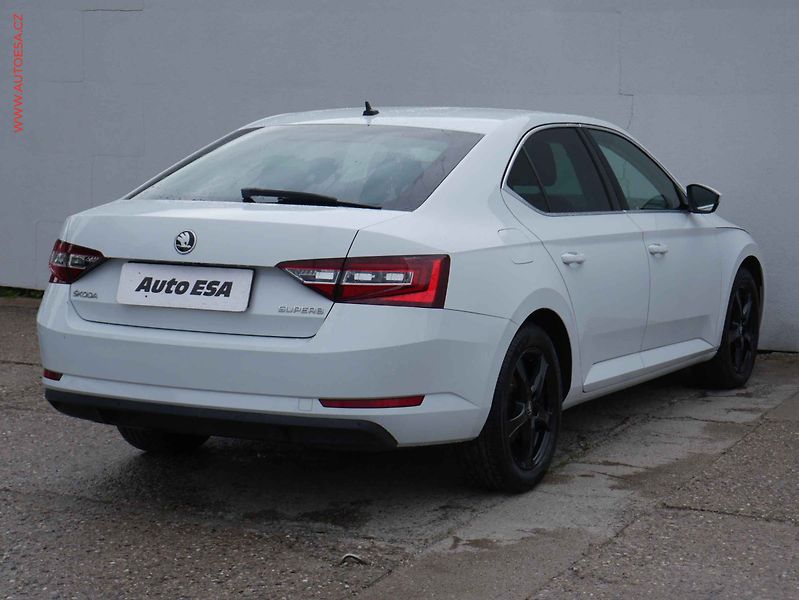 Škoda Superb (2016) 2.0 TDi, ČR, Style - fotka 6 z 20