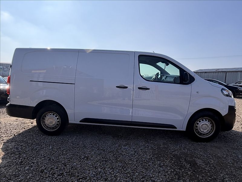 Citroën Jumpy 2,0 HDI 2023 LONG 36tKm - fotka 4 z 21