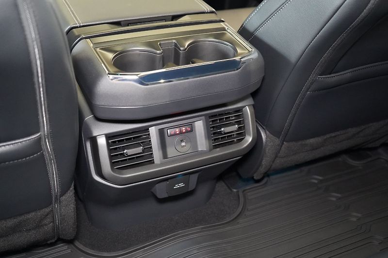 Ford F-150 (2026) Lariat 5,0 298 kW - fotka 28 z 53