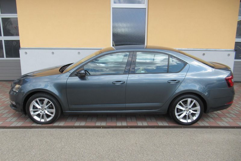 Škoda Octavia 1.8 TSi KLIMA TAŽNÉ 1.MAJ. - fotka 6 z 26
