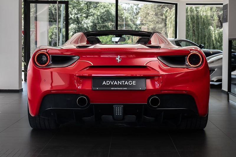 Ferrari 488 - fotka 3 z 19