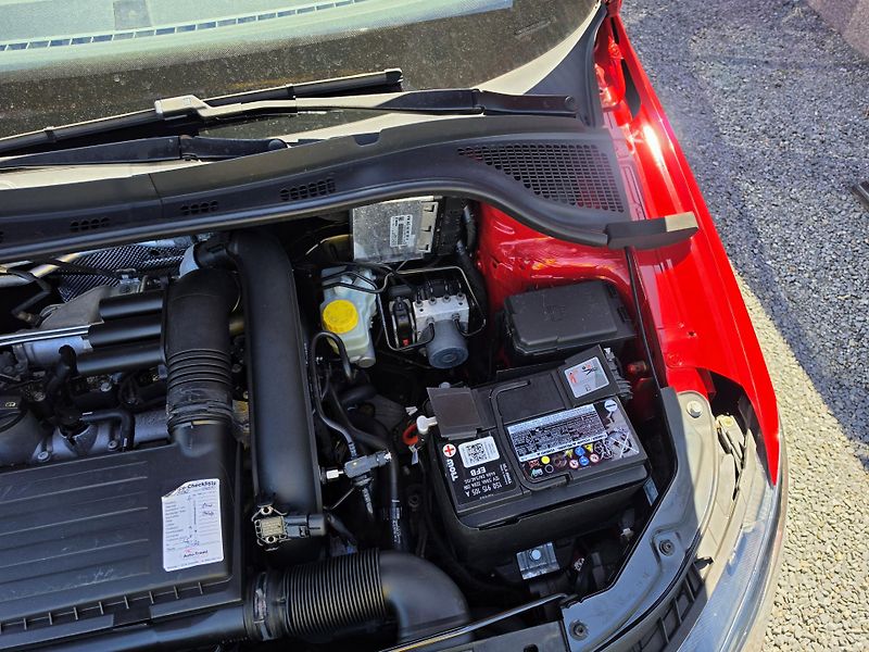 Škoda Fabia 1.2 TSI 81KW Monte Carlo Pano - fotka 18 z 26