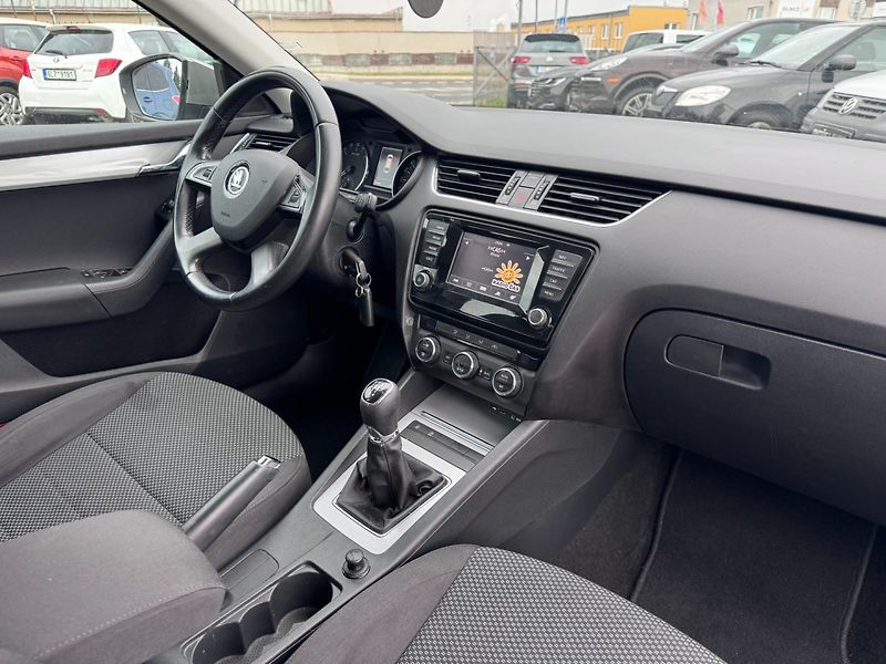 Škoda Octavia (2014) 1,6 TDI 77 KW STK - fotka 42 z 49