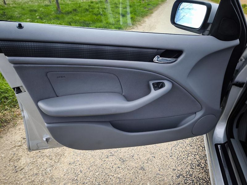 BMW Řada 3 320iAUTOMAT 6VÁLCŮ*BEZ KOROZE* - fotka 21 z 87
