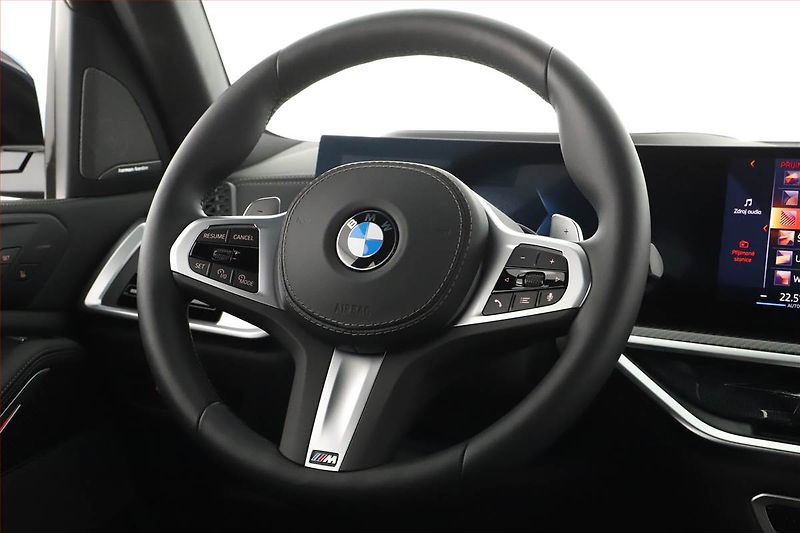 BMW X5 (2025) xDrive30d, M Paket, FullLed - fotka 20 z 21