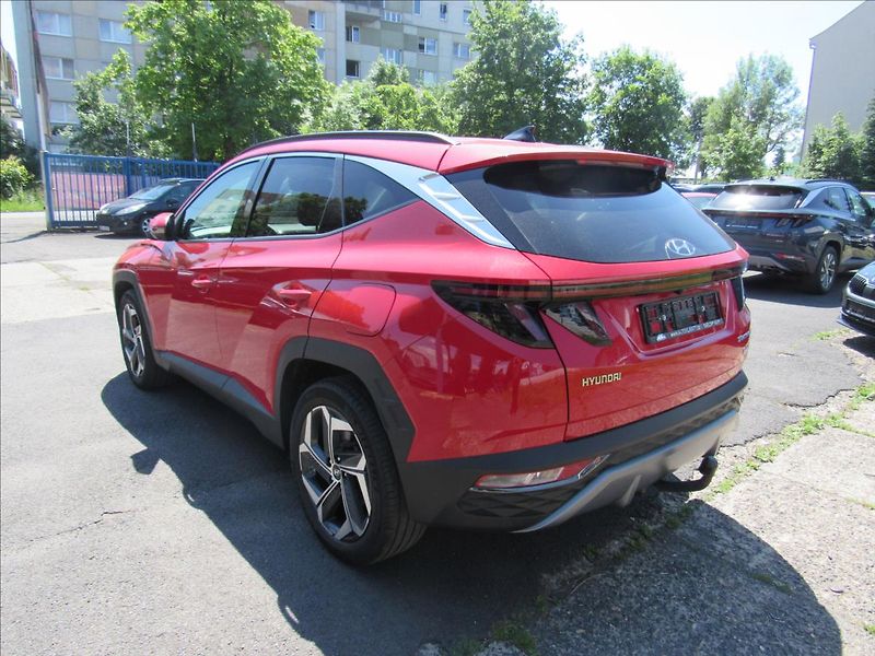 Hyundai Tucson 1,6 T GDI Mild Hybrid AWD AUT - fotka 6 z 37