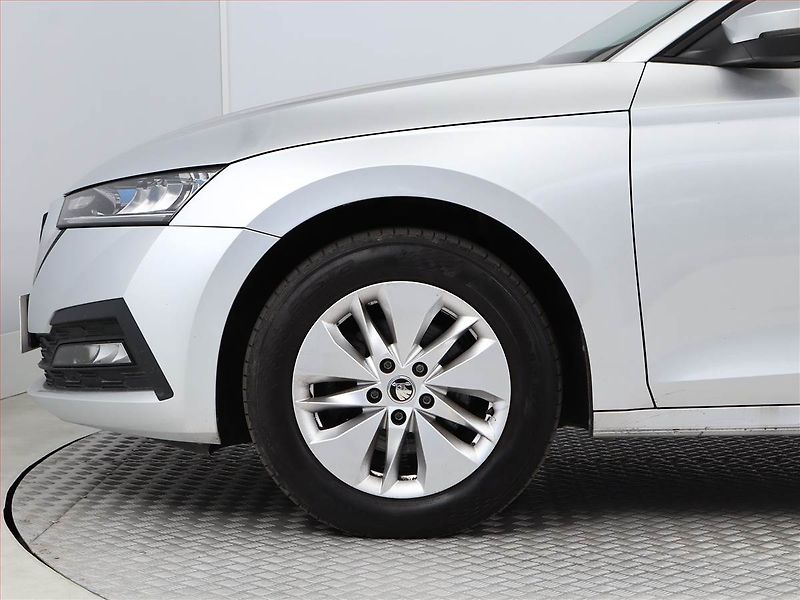 Škoda Octavia (2022) Ambition 2.0 TDI, ČR,1.maj - fotka 12 z 19