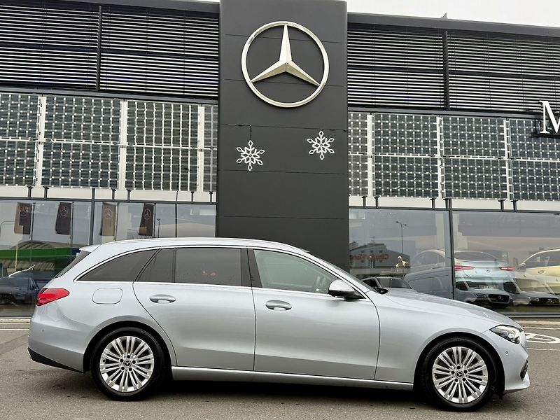Mercedes-Benz Třídy C (2025) 220 d 4MATIC kombi - fotka 9 z 41
