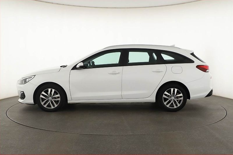 Hyundai i30 (2019) Comfort 1.0 T-GDI, ČR,1.maj - fotka 3 z 18