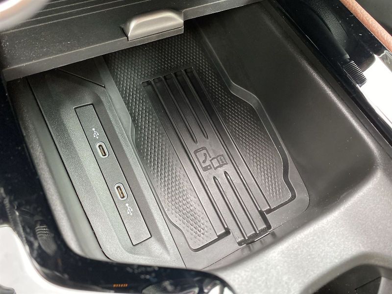 Škoda Superb (2024) 2.0 TDI 4x4 DSG L&K - fotka 22 z 38