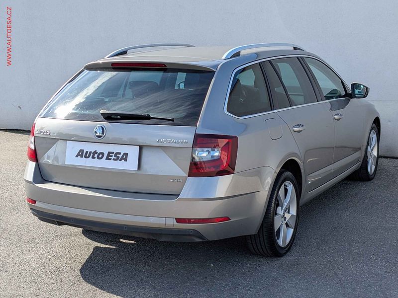 Škoda Octavia (2018) 2.0 TDi 4x4, 2.maj,ČR, Style - fotka 4 z 16