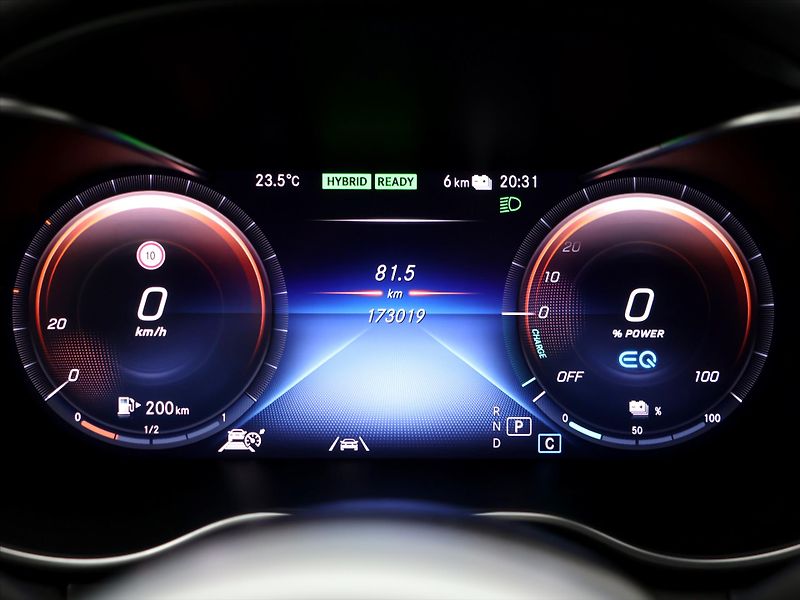 Mercedes-Benz Třídy C 2,0 300de 143kW AMG Night LED - fotka 18 z 40