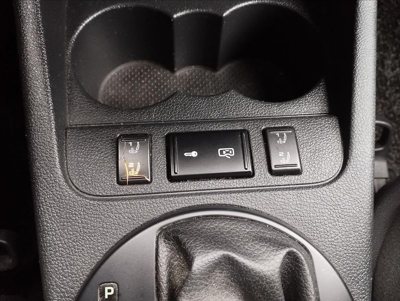 Škoda Roomster 1,2 77KW DSG - fotka 15 z 17