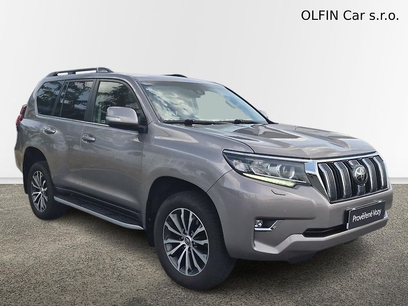 Toyota Land Cruiser LC 150 2,8 D-4D 4x4 6AT Comfor - fotka 3 z 29