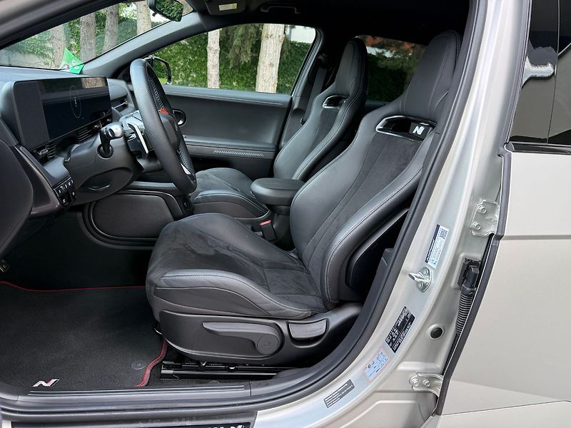 Hyundai Ioniq 5 N Everyday 84 kWh - fotka 15 z 42