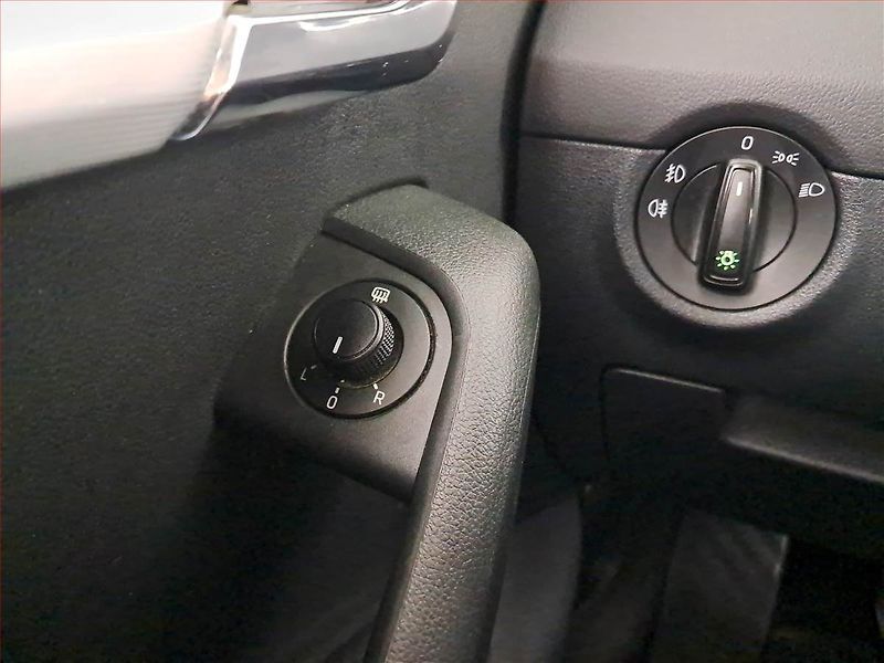 Škoda Octavia (2014) 1.6 TDI, Tempomat - fotka 16 z 19