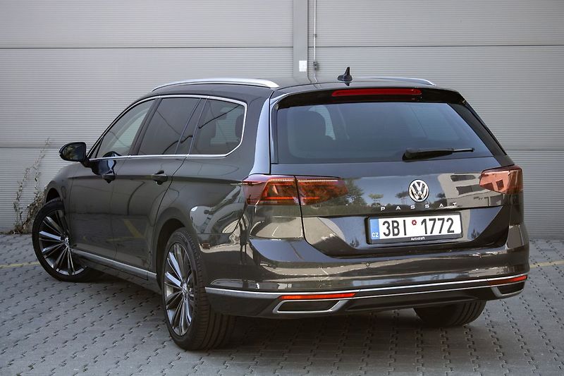 Volkswagen Passat 2.0 TDI DSG / 110kW / A7 - fotka 6 z 33