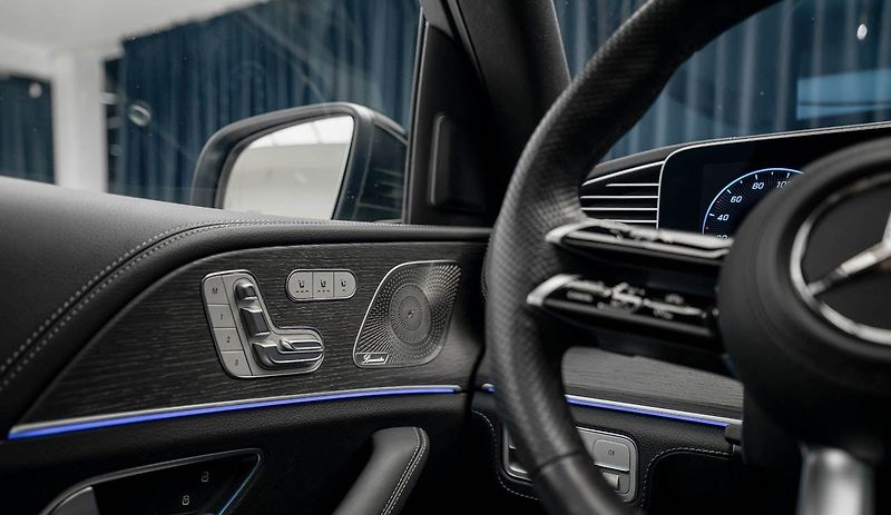 Mercedes-Benz GLS 450d 4M AMG Premium+ Pano Vent - fotka 13 z 15