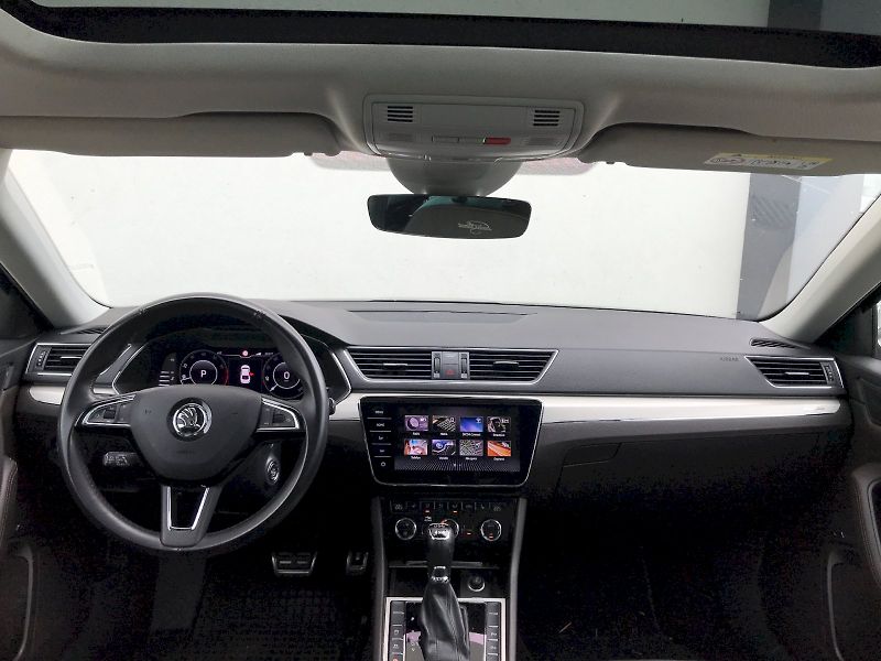 Škoda Superb (2020) GRT L K TS 200/2.0 A7A - fotka 5 z 35