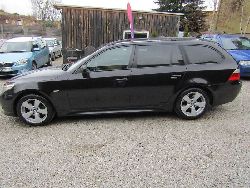 BMW Řada 5 (2006) 3.0D X-DRIVE 170kW - fotka 3 z 38