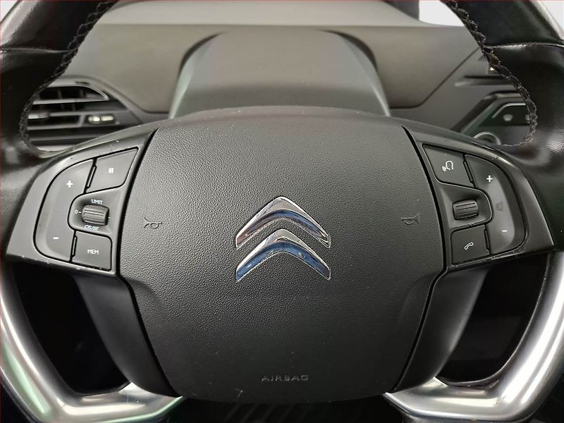 Citroën C4 Picasso (2017) 1.6 BlueHDi, 7 míst, Navi - fotka 16 z 19