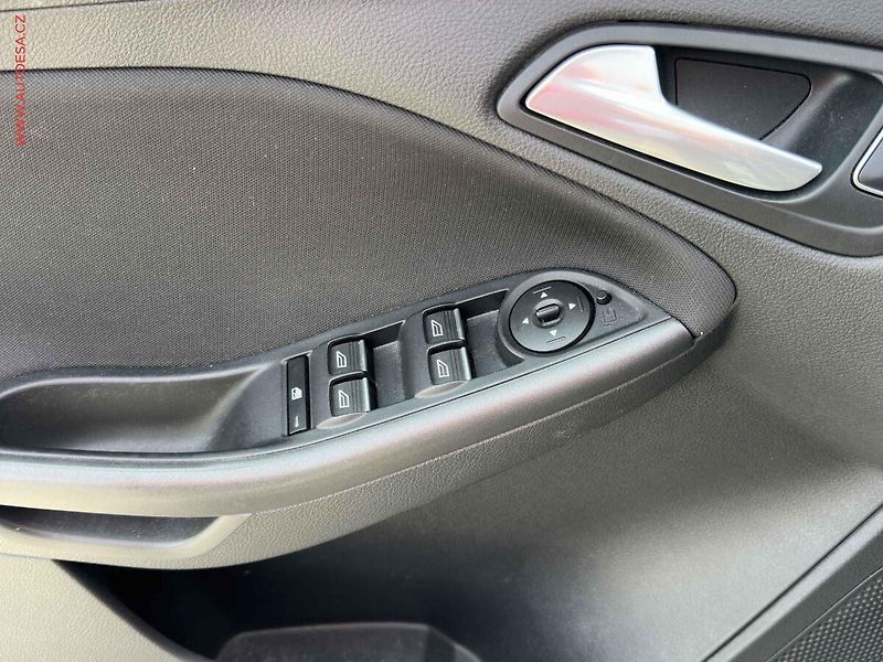 Ford Focus (2017) 1.5T, 2.maj,ČR, Klima - fotka 11 z 19
