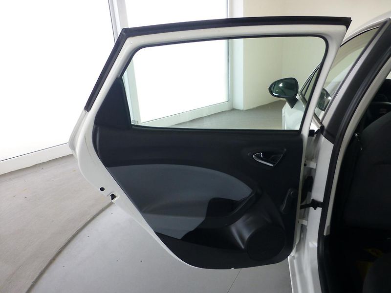 Seat Ibiza (2013) 1,2i-KLIMA*ALU*NAVIGACE - fotka 13 z 25