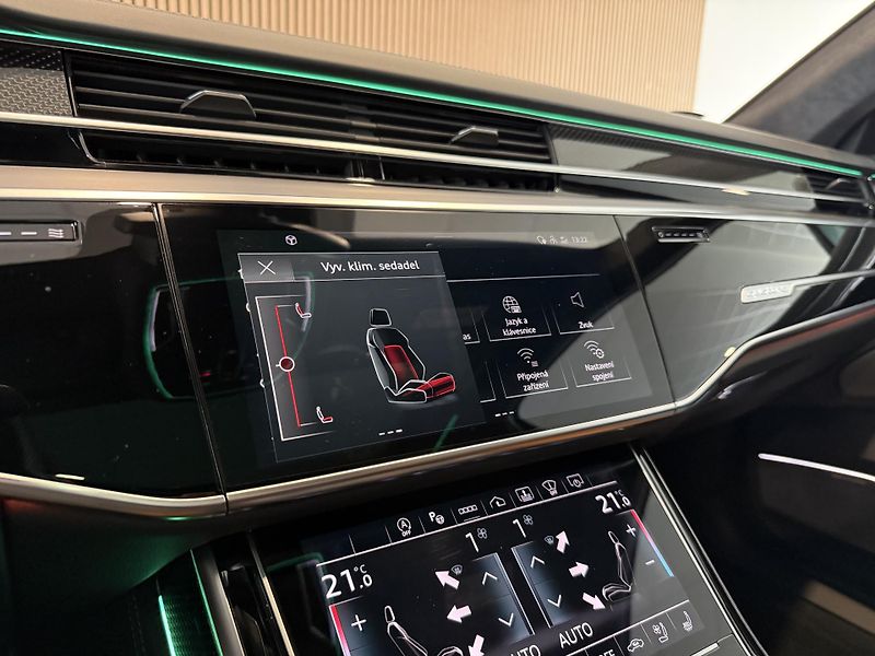 Audi S8 B&O-Adv. Carbon Matrix Pano TV - fotka 36 z 52
