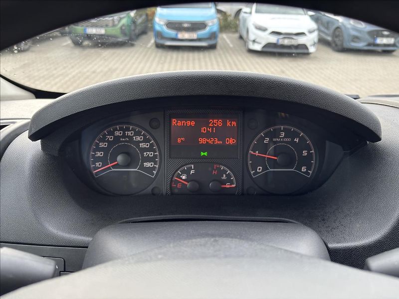 Peugeot Boxer 2,2 BluHDI 88kW L1 Active - fotka 21 z 31