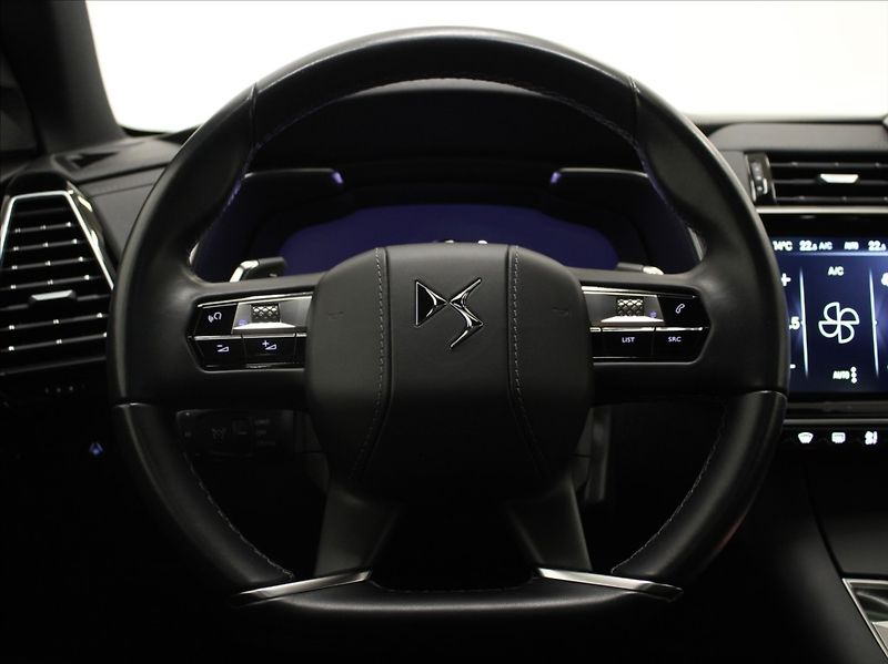 DS Automobiles DS7 Crossback 1,6 PHEV 225k. Rivoli PANO.ČR - fotka 9 z 29