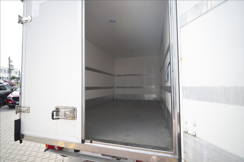Peugeot Boxer 2,2 BlueHDI 1. MAJITEL ČR DPH - fotka 27 z 28